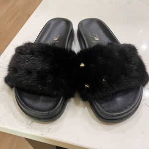 Valentino Garavani Mink Slides Black Rockstud Fur 36